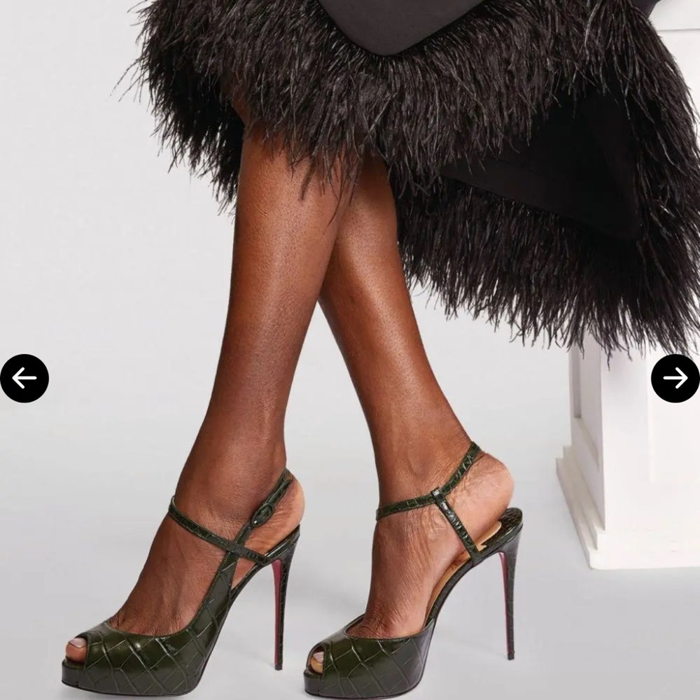 CHRISTIAN LOUBOUTIN 
Jenlove Alta Leather Pumps 120